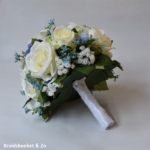 Handvat aan de onderkant. evt met de stof van je trouwjurk draadtechniek