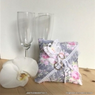 Ringkussen romantischen grijs roze rozen vlinder Ringkussen romantischen grijs roze rozen vlinder