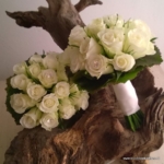 bruidsboeket bruidsmeisjes biedermeier wit rozen bruidsboeket bruidsmeisjes biedermeier wit rozen