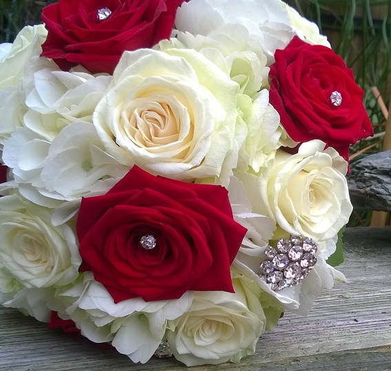 Bruidsboeket | Locatiebloemwerk | corsages | trouwboog | prieeltje